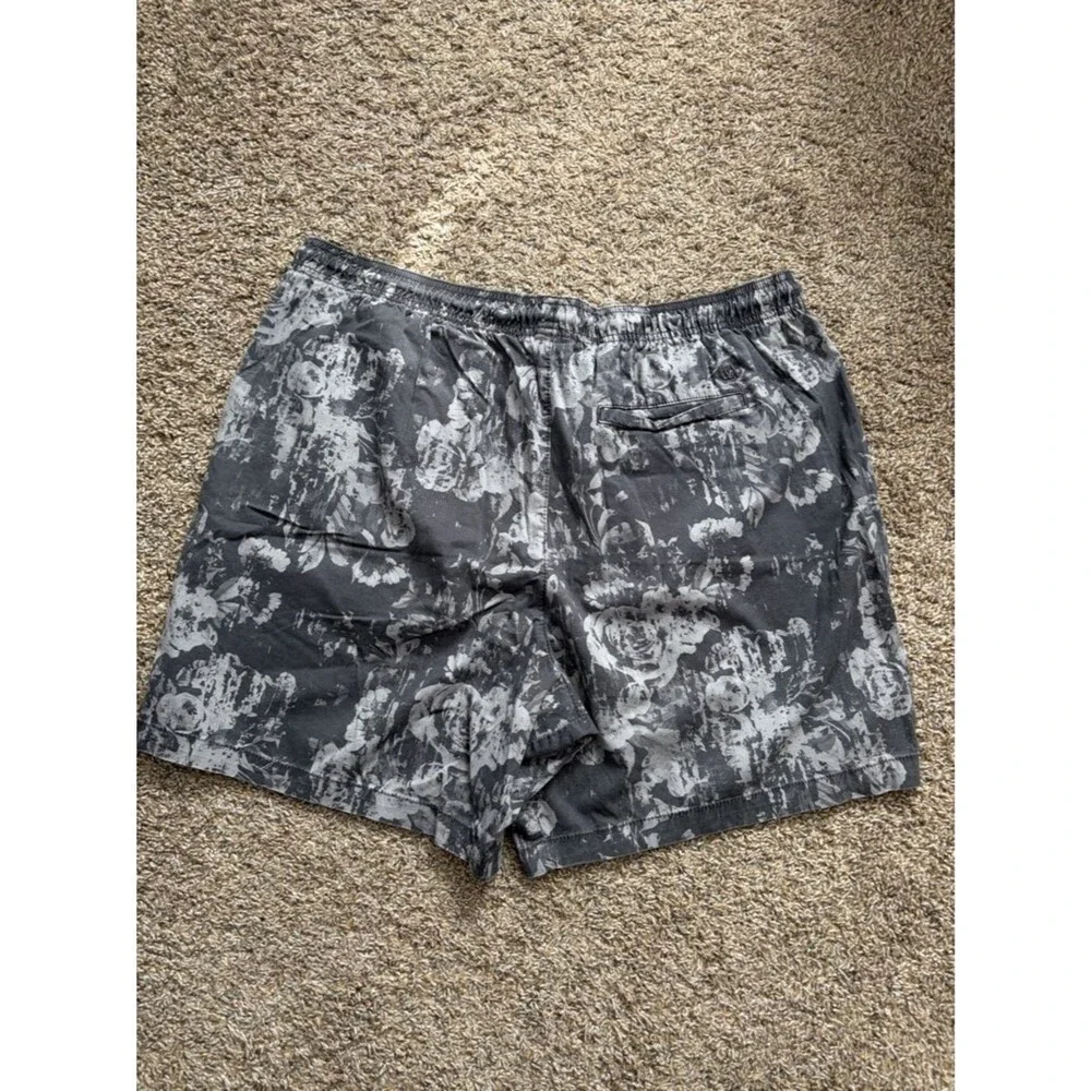 VRST men’s monochromatic